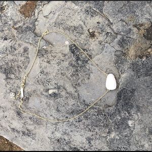 Kendra Scott necklace